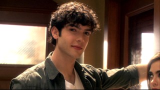 Ethan Peck (Gregory's grandson) dials up the dreaminess (or something like that) for this locker hall shot of Kat's "interesting" bad boy love interest Patrick Verona.