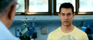 Not one to defer to authority, Rancho (Aamir Khan) challenges his engineering professor's wordy definition of "machine."