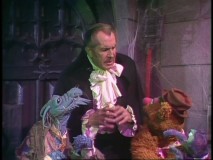 An appearance by Vincent Price ensures a spookier than usual "Muppet Show."