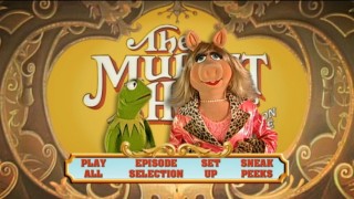 Kermit and Piggy continue the tradition of Muppet Show menus that entertain and prompt viewer action.