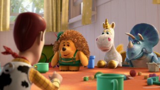 At the house of the daycare owner's daughter Bonnie, Woody makes the acquaintance of method actor Mr. Pricklepants (Timothy Dalton) and the less uptight unicorn Buttercup (Jeff Garlin) and triceratops Trixie (Kristen Schaal).