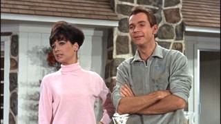 Suzanne Pleshette and Dean Jones are The Garrisons, your typical 1960s married couple.