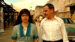 While in Mexico, Ignacio (Tony Plana) encourages Betty to go after Henry.