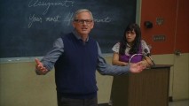 Bettys professor (guest star Victor Garber) demands to know why no one else in the class can turn in a paper like Bettys alleged story in "Grin and Bear It."