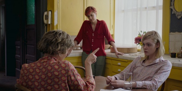 Dorothea asks Abbie (Greta Gerwig) and Julie (Elle Fanning) to help her with the load of raising her son.