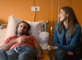 Amlie (Maud Wyler) visits a recovering Arman (Vincent Macaigne) in the hospital.
