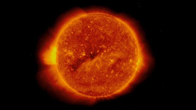 The documentary "3D Sun" presents some of the first three-dimensional images of the Sun ever taken.