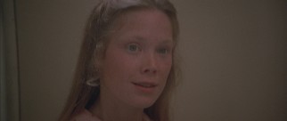 Young new California spa worker Pinky Rose (Sissy Spacek) likes what she sees in her fellow Texan.