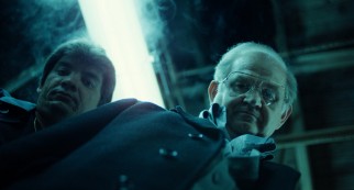 In contrast to the warmth he gave films like "Mrs. Doubtfire" and "Miracle on 34th Street" (1994), Robert Prosky is kind of pure, intimidating evil as Chicago crime boss Leo.