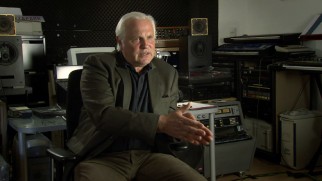 Johannes Schmoelling speaks in German in his interview about Tangerine Dream's score.