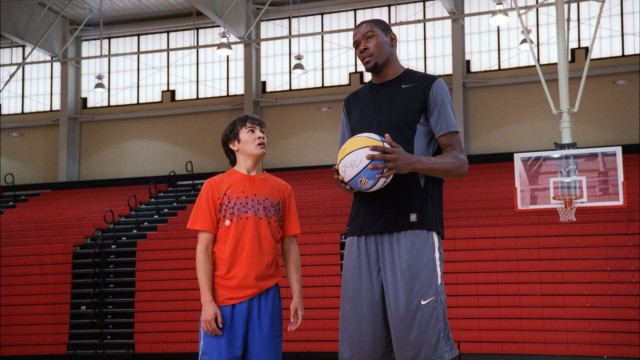Brian Newall (Taylor Gray) looks up to Kevin Durant in more ways than one.