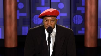 "World's Worst Comedian" Darrell Bluett performs a set on an Arsenio Hall Show recreation.