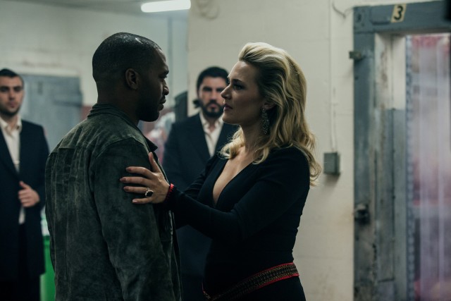 Michael Atwood (Chiwetel Ejiofor) meets with his sister-in-law (Kate Winslet), a Russian Jewish mob boss, in "Triple 9."