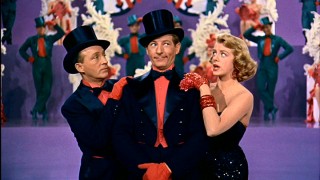 Musical jokes are in order, as Wallace (Bing Crosby), Davis (Danny Kaye), and a Haynes sister (Rosemary Clooney) perform a festive minstrel show medley.
