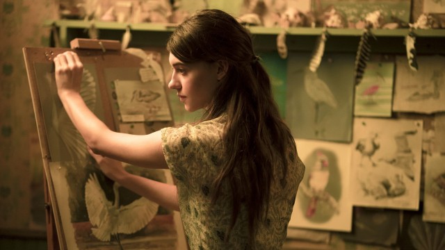 Kya the Marsh Girl (Daisy Edgar-Jones) becomes a bestselling artist/illustrator years before she is put on trial for murder.