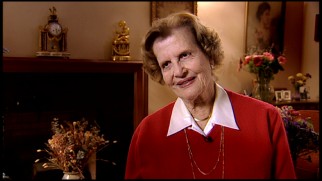 The real Maria Altmann, who passed away in 2011, is heard in the making-of featurette's excerpts from the 2007 documentary "Stealing Klimt."