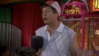Anders (Anders Holm) celebrates his 25th birthday with pitchers of beer and torn-off sleeves at a children's pizzeria arcade.