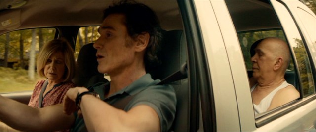 Son-in-law Brian (Billy Crudup) is reluctantly tasked with driving Raymond (Frank Langella) and Estelle (Mary Kay Place) across the country.