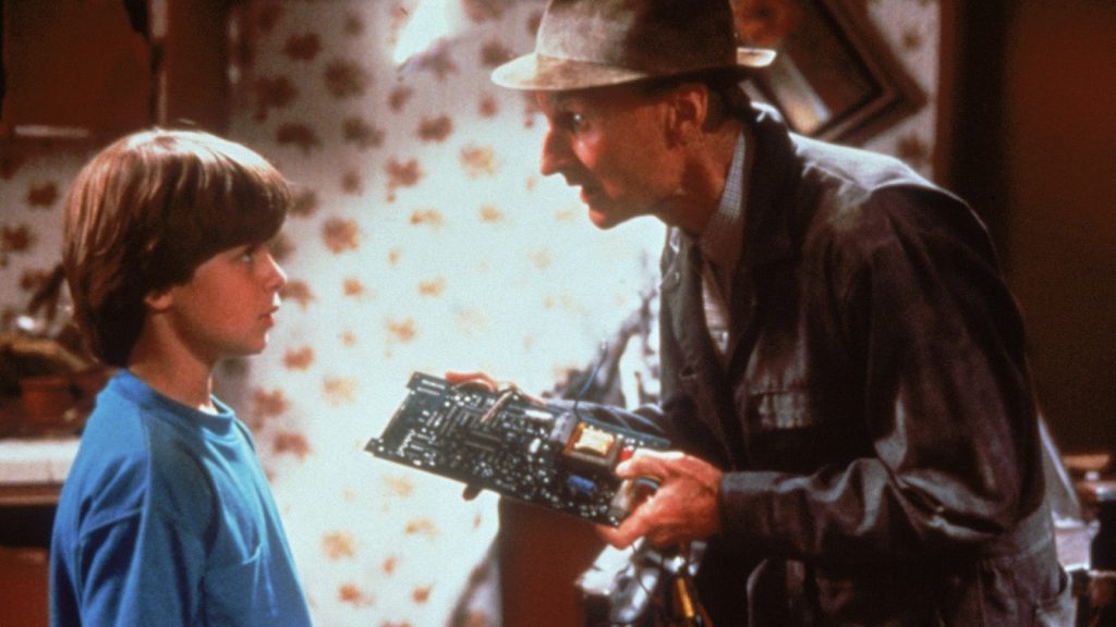 Whoa! Years before sitcom stardom and heartthrob status, Joey Lawrence played David Rockland, the young protagonist of the 1988 horror movie "Pulse."